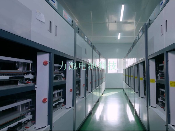 利来国际最老品牌网电池冲电分容测试柜